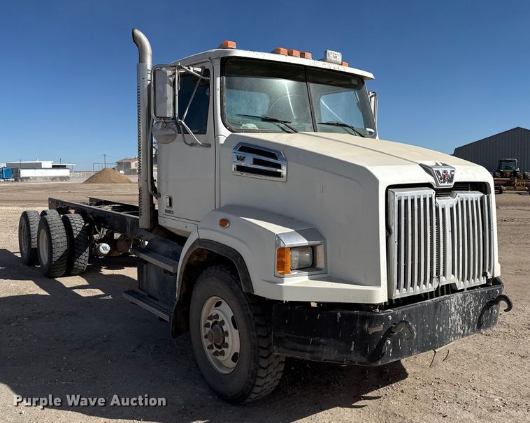 image for item EP0973 2021 Western Star 4700SB truck cab and chassis