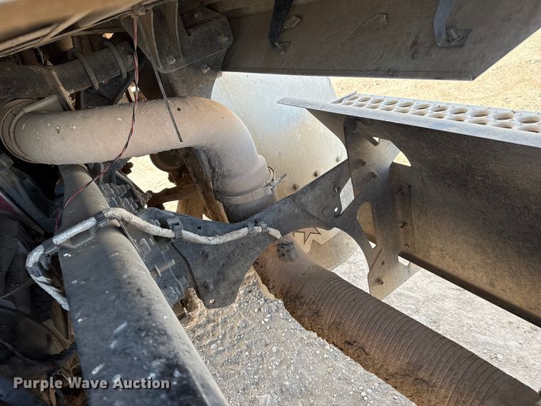 image for item EP0973 2021 Western Star 4700SB truck cab and chassis