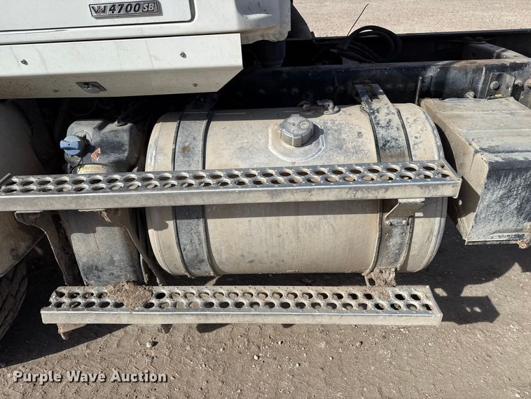 image for item EP0973 2021 Western Star 4700SB truck cab and chassis