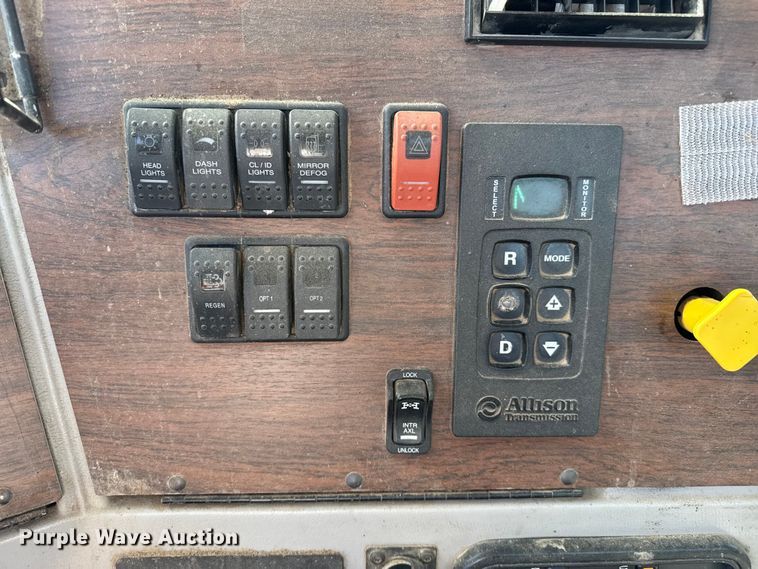 image for item EP0973 2021 Western Star 4700SB truck cab and chassis