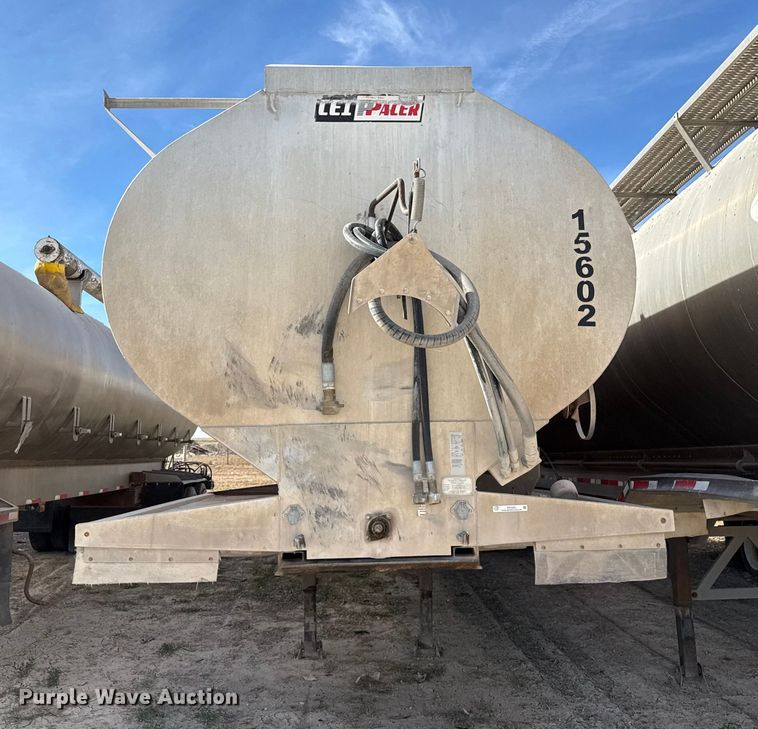 image for item EP2502 2016 CEI Pacer feed delivery trailer