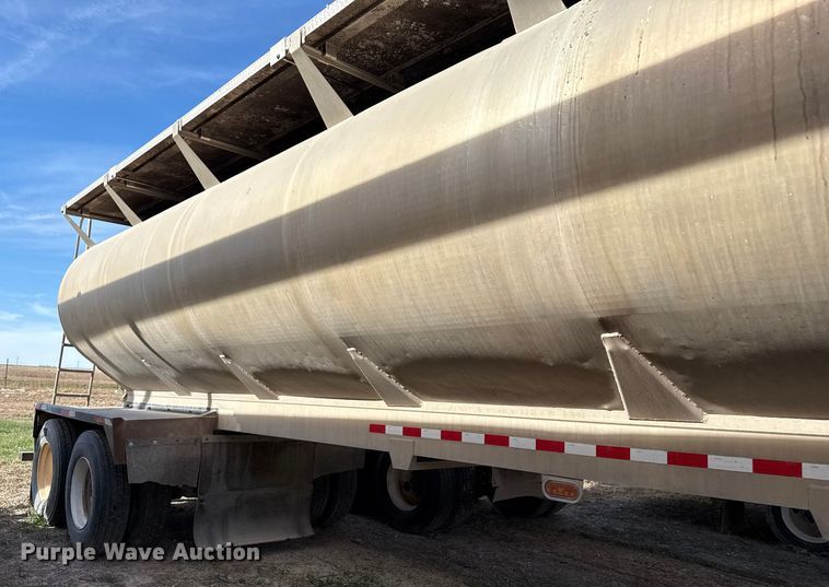 image for item EP2502 2016 CEI Pacer feed delivery trailer