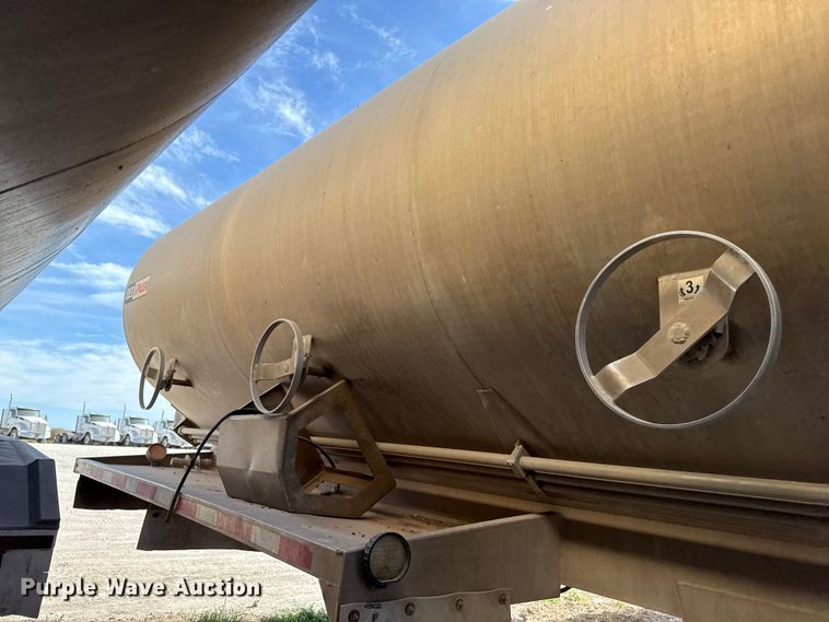 image for item EP2502 2016 CEI Pacer feed delivery trailer