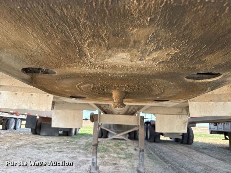 image for item EP2502 2016 CEI Pacer feed delivery trailer