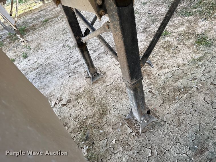 image for item EP2502 2016 CEI Pacer feed delivery trailer