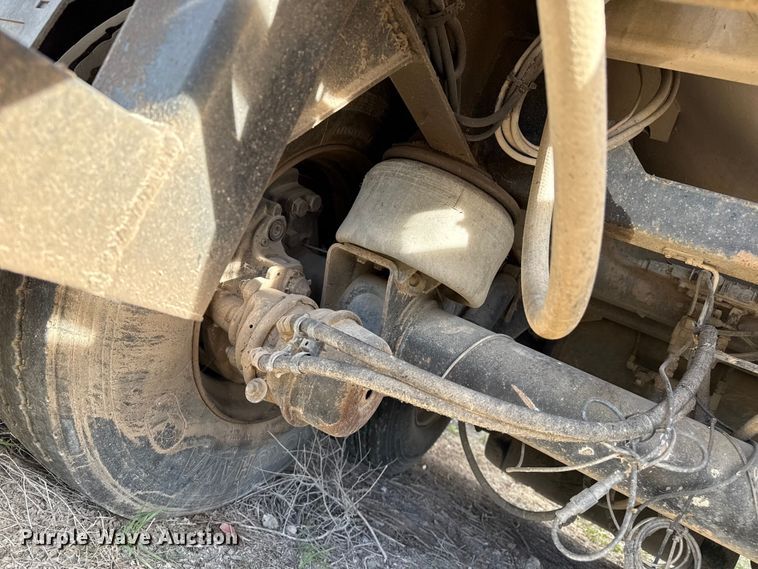 image for item EP2502 2016 CEI Pacer feed delivery trailer