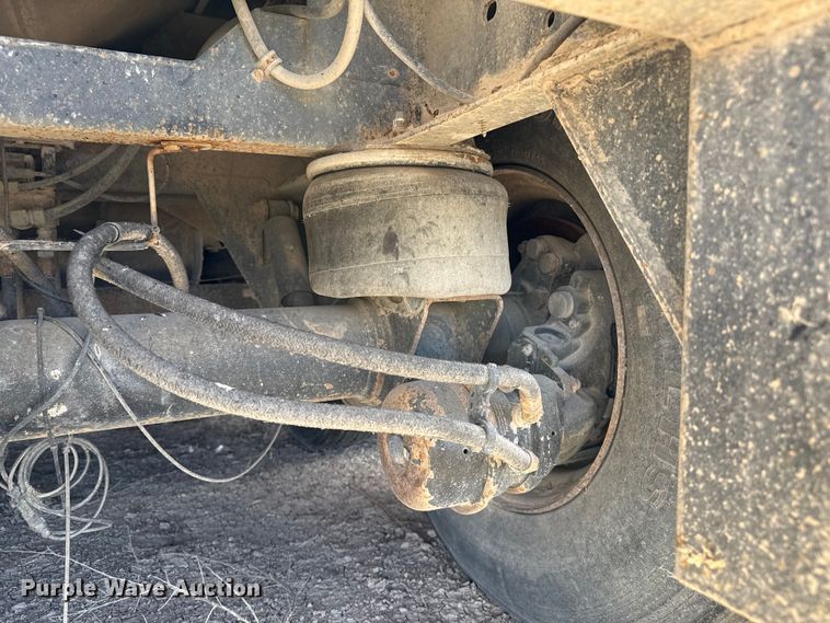 image for item EP2502 2016 CEI Pacer feed delivery trailer