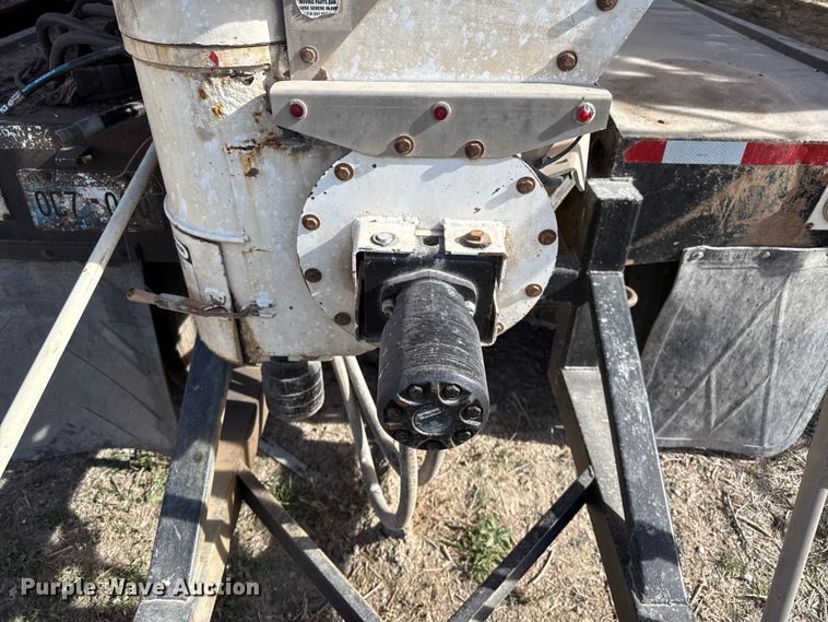 image for item EP2502 2016 CEI Pacer feed delivery trailer