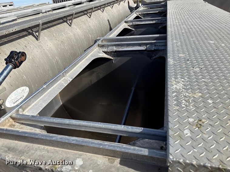 image for item EP2502 2016 CEI Pacer feed delivery trailer