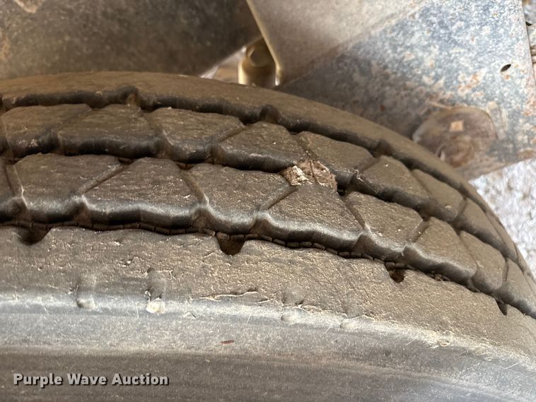 image for item EP2502 2016 CEI Pacer feed delivery trailer