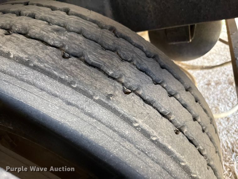 image for item EP2502 2016 CEI Pacer feed delivery trailer