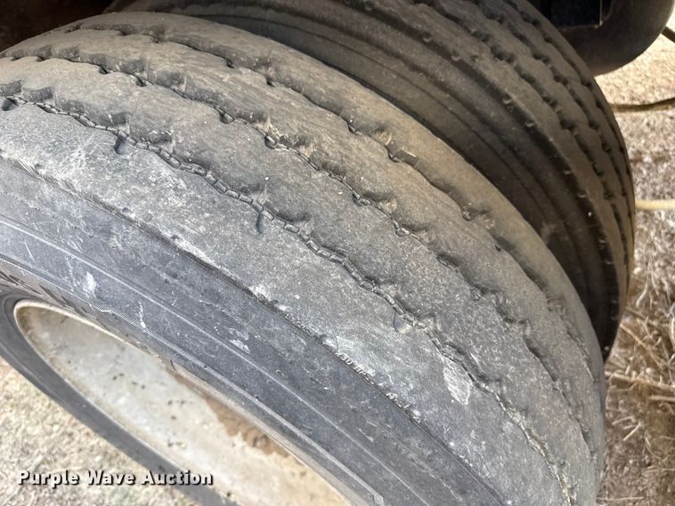 image for item EP2502 2016 CEI Pacer feed delivery trailer