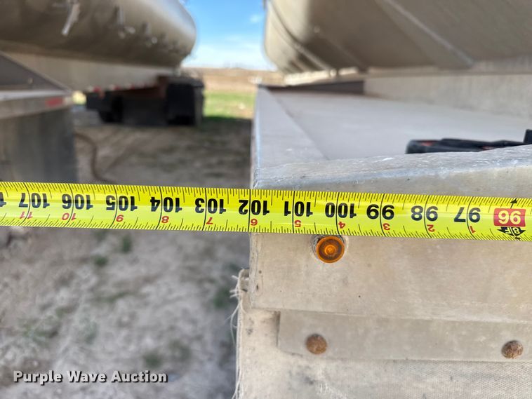 image for item EP2502 2016 CEI Pacer feed delivery trailer