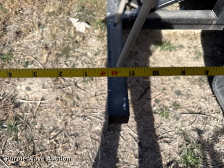 image for item EP2502 2016 CEI Pacer feed delivery trailer