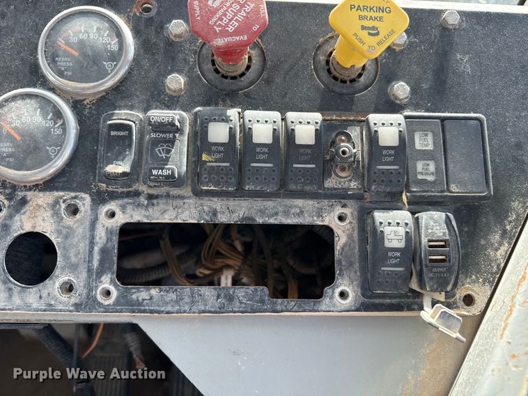 image for item EP2503 2018 Autocar X Spotter yard truck