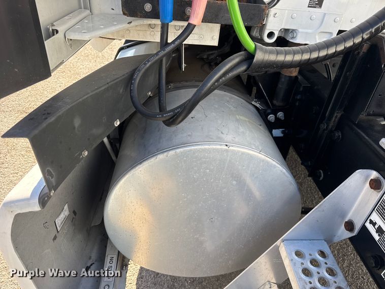 image for item ER0204 2020 Kenworth T680 semi truck