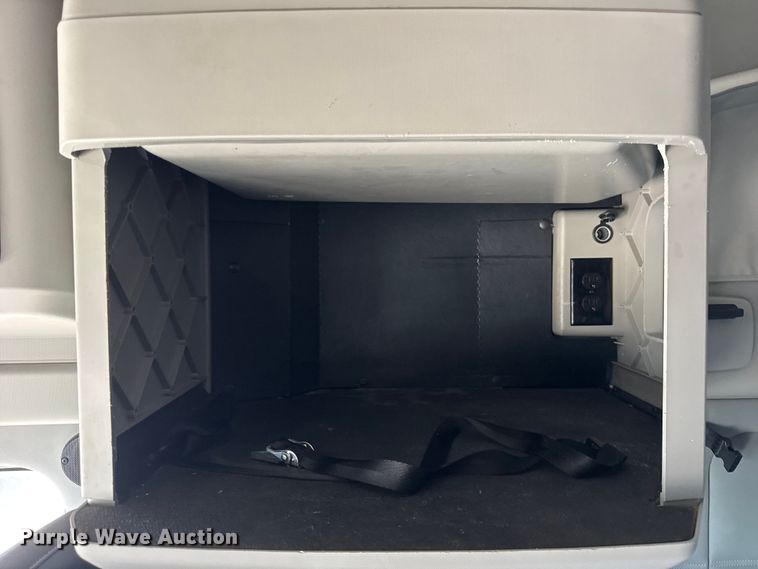 image for item ER0204 2020 Kenworth T680 semi truck