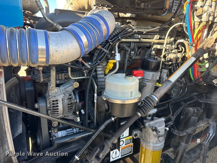 image for item ER0204 2020 Kenworth T680 semi truck