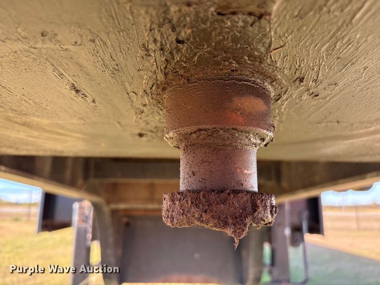 image for item ER1085 2023 Utility FS2CDHA drop deck trailer