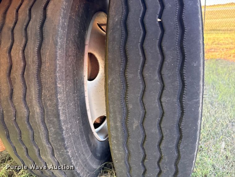 image for item ER1085 2023 Utility FS2CDHA drop deck trailer