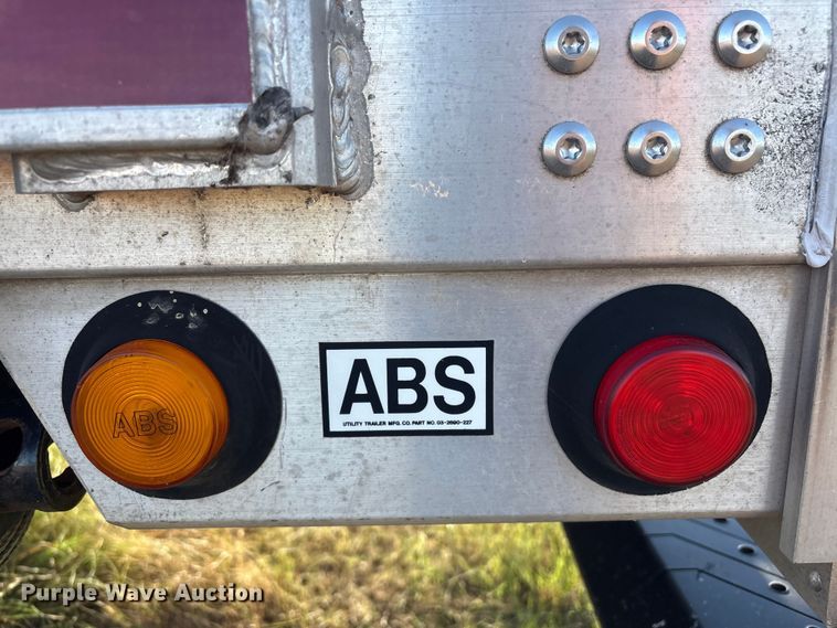 image for item ER1085 2023 Utility FS2CDHA drop deck trailer