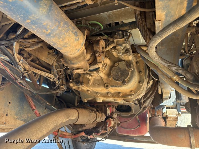 image for item ER1087 2013 Peterbilt 367 semi truck