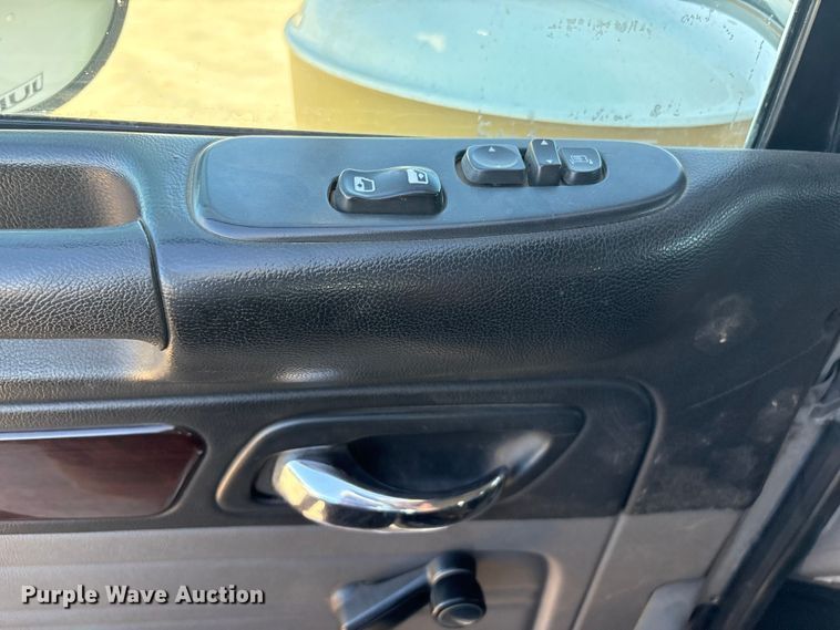 image for item ER1087 2013 Peterbilt 367 semi truck