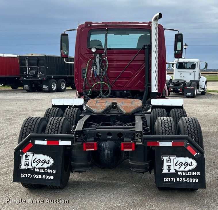 image for item ET3411 2016 International ProStar Plus semi truck