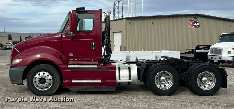 image for item ET3411 2016 International ProStar Plus semi truck
