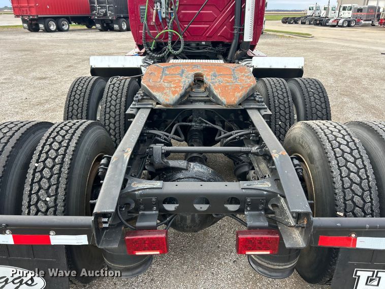 image for item ET3411 2016 International ProStar Plus semi truck