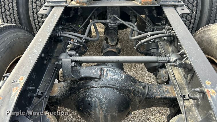 image for item ET3411 2016 International ProStar Plus semi truck