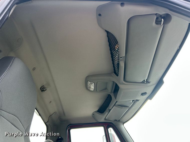 image for item ET3411 2016 International ProStar Plus semi truck