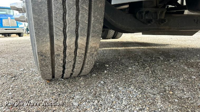 image for item ET3411 2016 International ProStar Plus semi truck