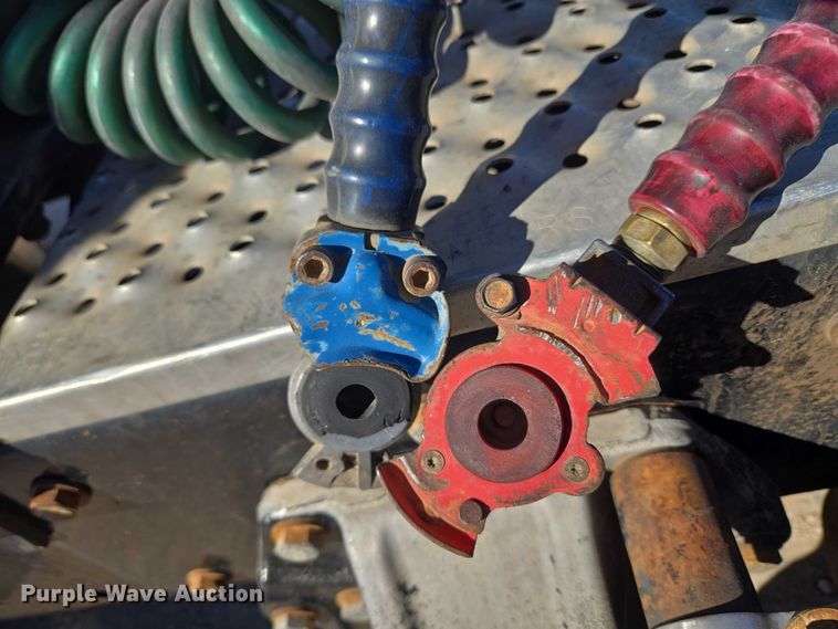 image for item ET5251 2008 Peterbilt 388 semi truck