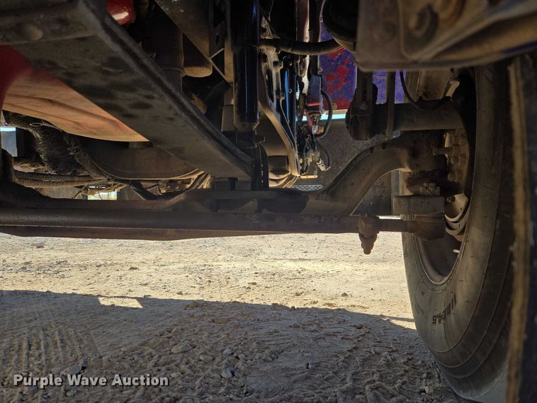 image for item ET5251 2008 Peterbilt 388 semi truck