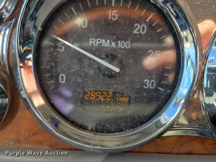 image for item ET5251 2008 Peterbilt 388 semi truck