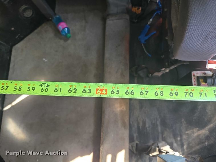 image for item ET5251 2008 Peterbilt 388 semi truck