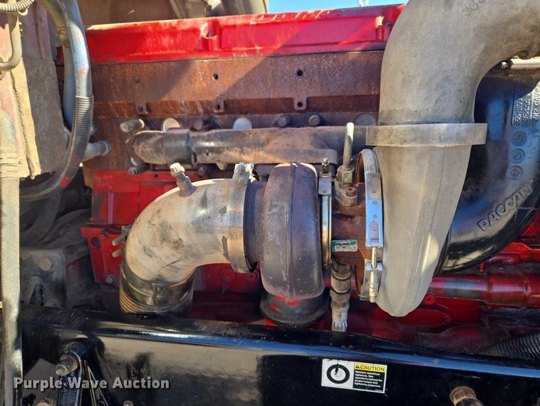 image for item ET5251 2008 Peterbilt 388 semi truck