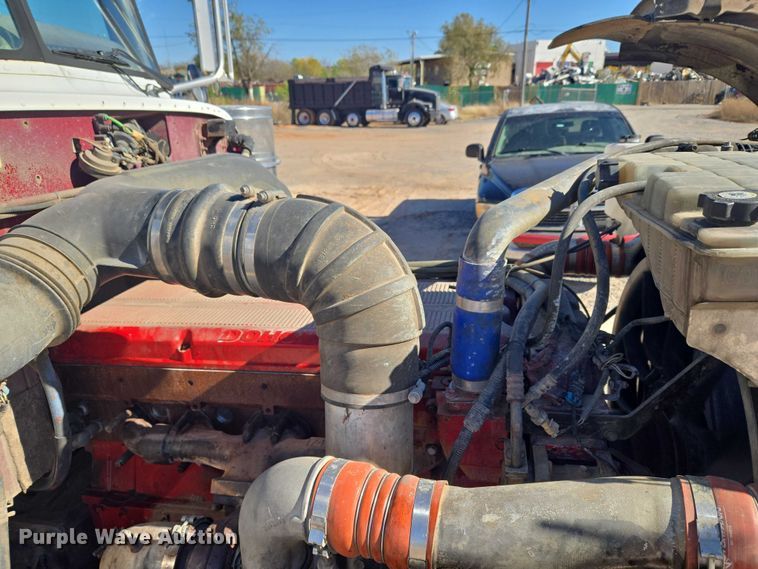 image for item ET5251 2008 Peterbilt 388 semi truck