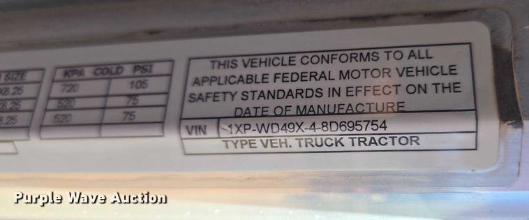 image for item ET5251 2008 Peterbilt 388 semi truck