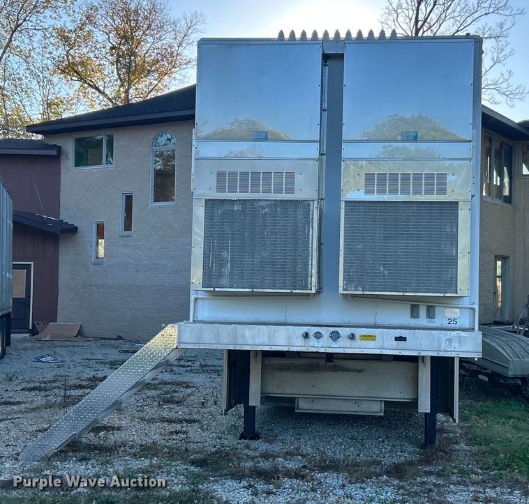 image for item ET6501 2013 Trailer 40' CUPCOW communications trailer