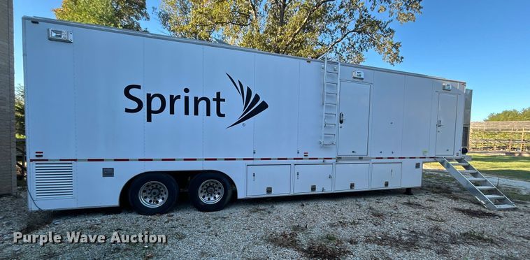 image for item ET6501 2013 Trailer 40' CUPCOW communications trailer