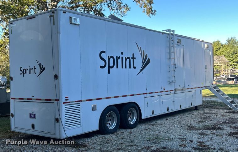 image for item ET6501 2013 Trailer 40' CUPCOW communications trailer