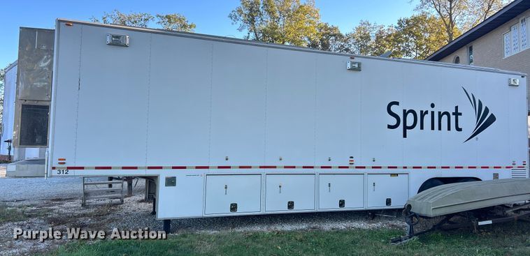 image for item ET6501 2013 Trailer 40' CUPCOW communications trailer