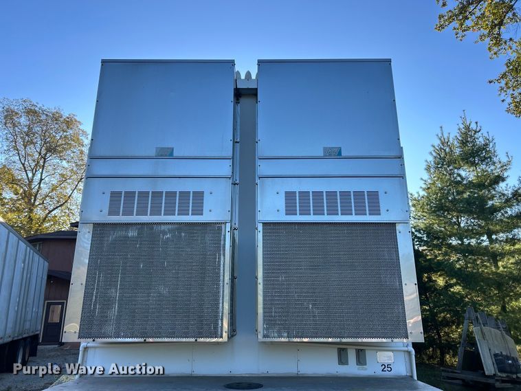 image for item ET6501 2013 Trailer 40' CUPCOW communications trailer