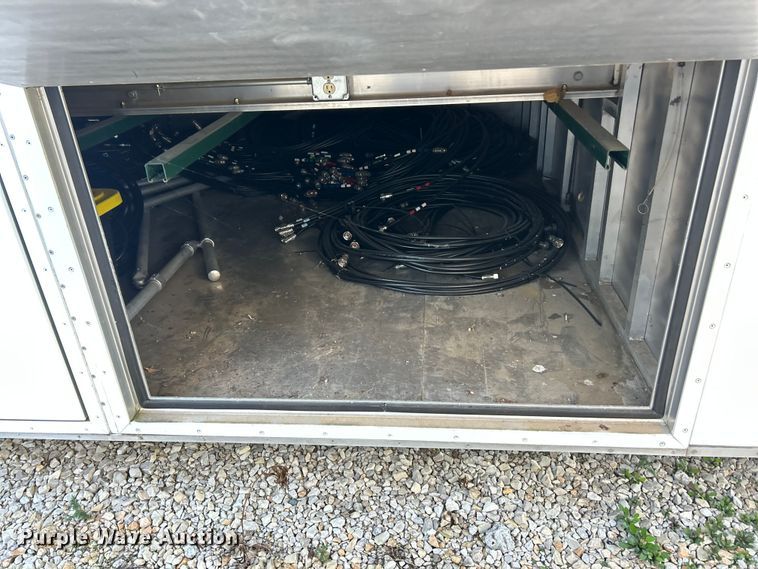 image for item ET6501 2013 Trailer 40' CUPCOW communications trailer