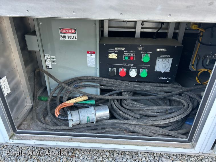 image for item ET6501 2013 Trailer 40' CUPCOW communications trailer