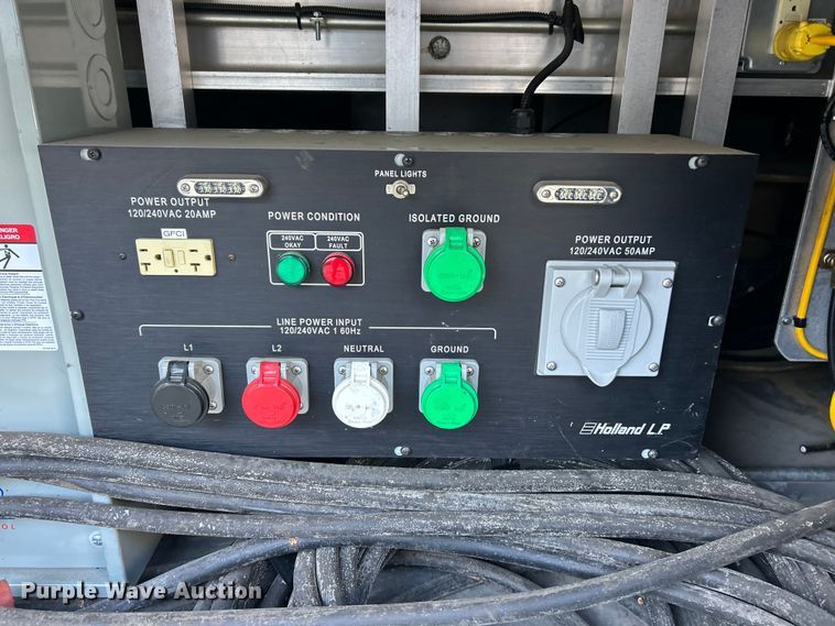 image for item ET6501 2013 Trailer 40' CUPCOW communications trailer