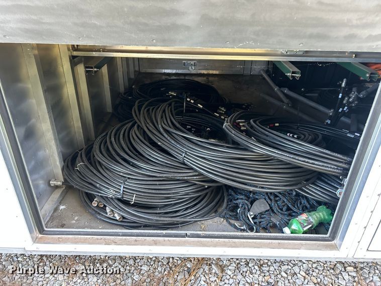 image for item ET6501 2013 Trailer 40' CUPCOW communications trailer