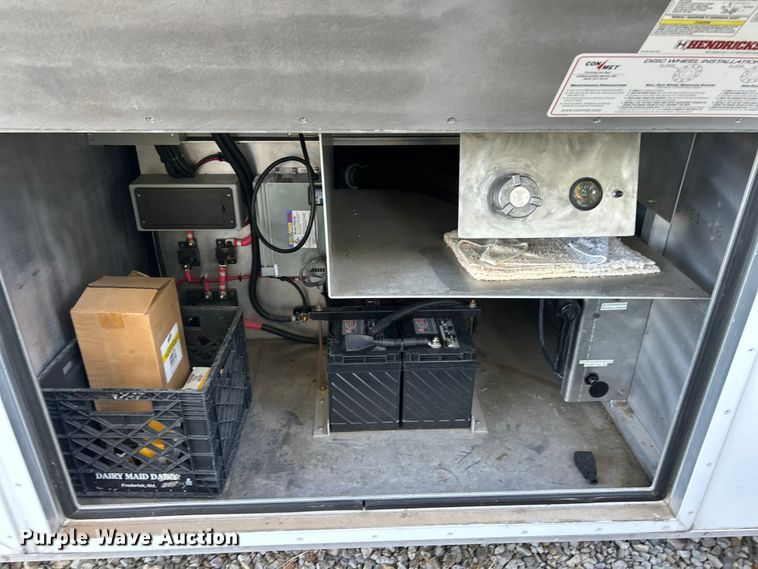 image for item ET6501 2013 Trailer 40' CUPCOW communications trailer